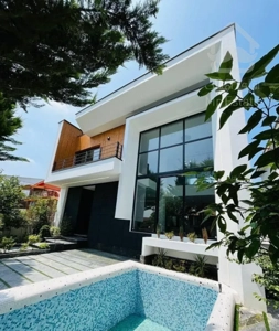 دوبلکس استخر ۴ فصل /۳۰۰متری سند شش دانگ