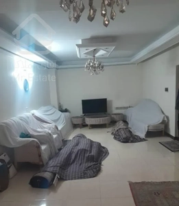 ۷۷ متری دلباز و بزرگ / بر هفده شهریور/ با پارکینگ