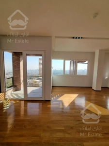 170 متر سه خواب در نیاوران / زیر قیمت