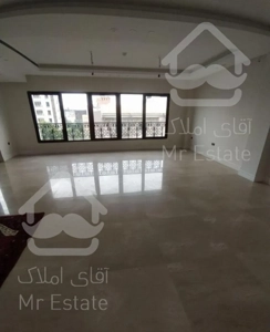 180متری/نوساز/کلید نخورده/تک واحدی/2پارکینگ