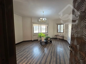 135متر سعادت آباد* ۳جهت تابلوخور *دسترسی مترو