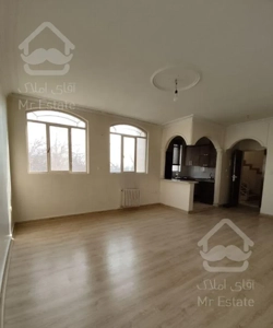 ۷۶متر.سوم رویتی.با پارکینگ و انباری.ویو ابدی پارک