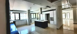 رهن واجاره واحد ۲۸۰ متری نوساز فول امکانات اقدسیه