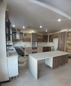 آپارتمان۱۲۳متری/خوش نقشه/لوکیشن مناسب/مسکن اکبری