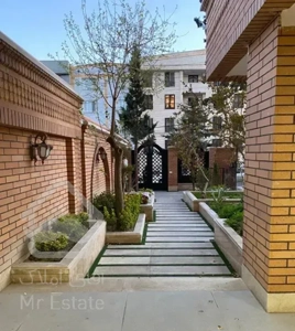 ۸۵متر شمالی نوساز طبقه۴ با لابی