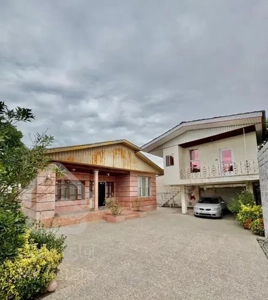 باغ ویلا ۷۰۰ متری با دو سویت مجزا // سر جاده اصلی