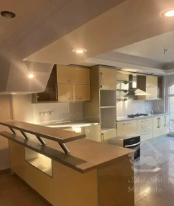 150متر ۳خواب اجوادانیه‌ نور فوق العاده اثری در خور