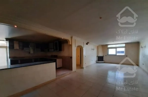 ونک گاندی 160متر 3خواب با تراس کاربردی