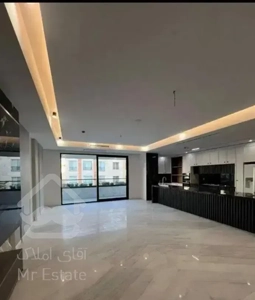 شهرک غرب/تک واحدی/3 پارکینگ/نوساز/غرق نور