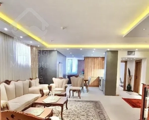 ۱۱۰ متر ۲ خواب ،فلاطوری ، بلوار یکتا روبه‌روی پارک