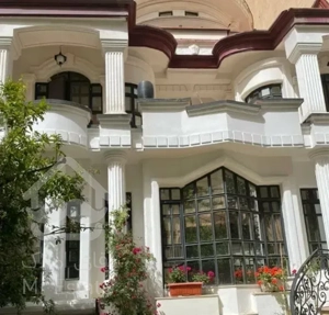 نیاوران ویلای۴۵۰متری لاکچری    شخصی ساز وخوشگل