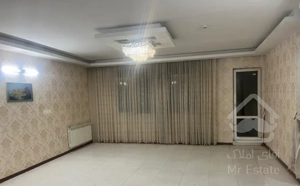 آپارتمان ۱۰۰مترهمکف پارکینگ آسانسورحیاط خلوت