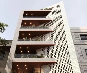 205 متر تاپ لوکیشن مشتاق