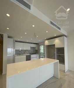 نیاوران ۲۰۷ متری ۳ خوابه ۲ پارکینگ