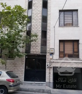 ۵۸متر /پارکینگ دار/غرب بلوار /بازسازی شده