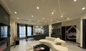 نیاوران ۱۰۰ متر فول فرنیش،۲پارکینگ