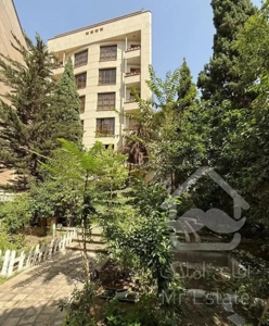 پاسداران / ۲۱۵ متر ۳خوابه / مشاعات آبی / فـوری