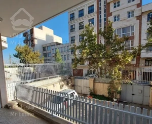 گیشا ۱۶۰ متری نزدیک‌ پارک گفتگو