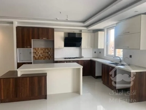 ۱۴۸متر/۳خواب/ظفر/بلوار آرش/امکانات کامل