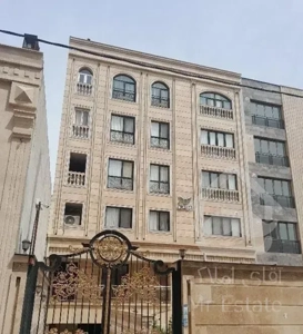 واحد ۱۳۰ متری ۳ خواب طبقه همکف صفر فرهنگبان