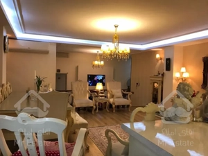 ۷۵متر ۲خواب طبقه ۲سالن پرده فول امکانات خور لاله جنوبی