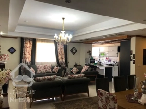 فروش ۱۳۰متربرج۳خواب.دریاچه/شهرک راه اهن/منطقه۲۲