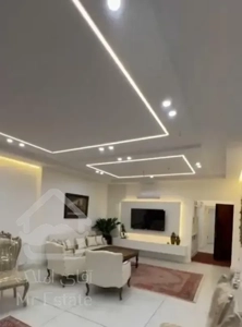 ۸۰متری جلال/فول بازسازی شیک/پارکینگ بدون مزاحمت