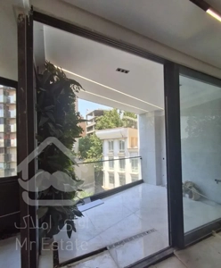 ۱۳۵ متر سازه بنام در تاپ لوکیشن سنبل   فرمانیه