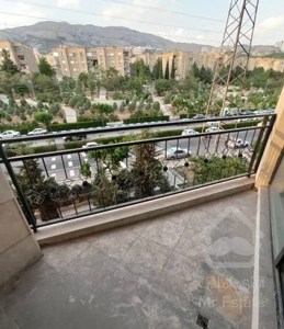 ۱۱۰ متر / شهرک محلاتی / بدون مشرف / نزدیک مترو