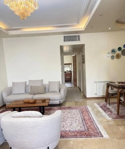 ۸۳ متر/  دوخوابه/ فول لاکچری/ تاپ لوکیشن