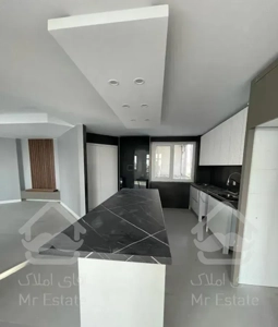 ۲۰۰ متر وارسته ط ۸ تک واحدی سند شخص