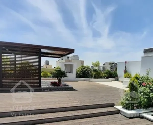 نیاوران ۱۷۰متر نوساز تک واحد ۲ پارکینگ ویودار