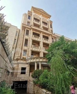 آپارتمان 200متر نوساز کلید نخورده تک واحدی