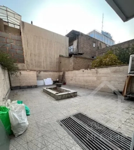 ۴۰۰ متر موقعیت اداری / ۳ طبقه در بست / شریعتی