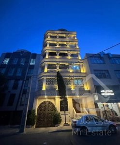 رو‌به خیابان/۲پارکینگ/ژورنالی/برند/سندتکبرگ