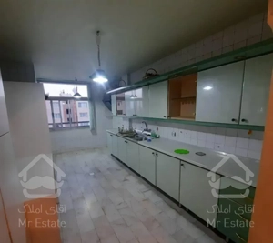 شهرک غرب ۱۵۲ متر فاز دنج و مطرح ۸ واحدی