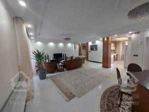 104 متر تاپ لوکیشن اختیاریه