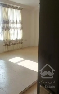 آپارتمان شهرک رویال رز ۹۰ متر طبقه سوم