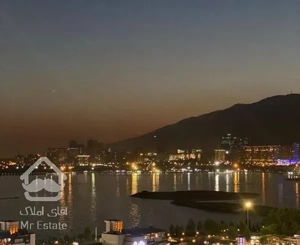 آپارتمان 170 متری /  3 خواب  / شهرک گلستان .دریاچه