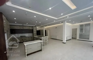 ۲۱۰متری/سه‌خواب/صفر کلیدنخورده/ویلا/طبقه‌دو