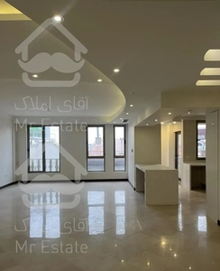 ۱۱۵ متر / شمال کاخ / فول مشاعات / طبقه آخر