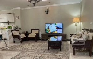 ۸۵ متر ۲خواب چند قدمی پارک