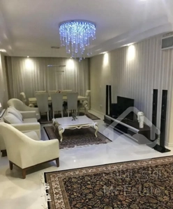100 متر سالن پرده‌خور فول بازسازی ،خطی روبه کوچه