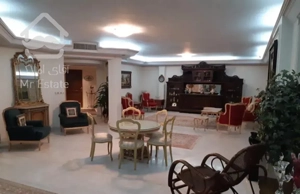 آپارتمان  ۲۶۰ متر  ولنجک