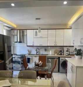 ۸۰متر/اپارتمان/ دوخواب/ دوعددپارکینگ غیر مزاحم