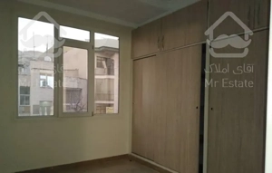 67 متر 1 خ پارکینگ انباری 10 ساله تراورتن