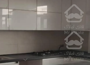 آپارتمان ۱۲۵متری.دارای سه خواب.نوساز