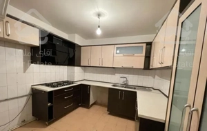 آپارتمان 80 متر  سیدخندان خ دبستان