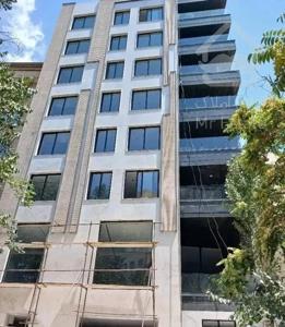 ۳۳۰ متری طبقه ۸  ۳ پارکینگ  کلید نخورده