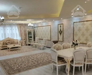 215 متر سه خوابه سالن پرده خور / تک واحدی